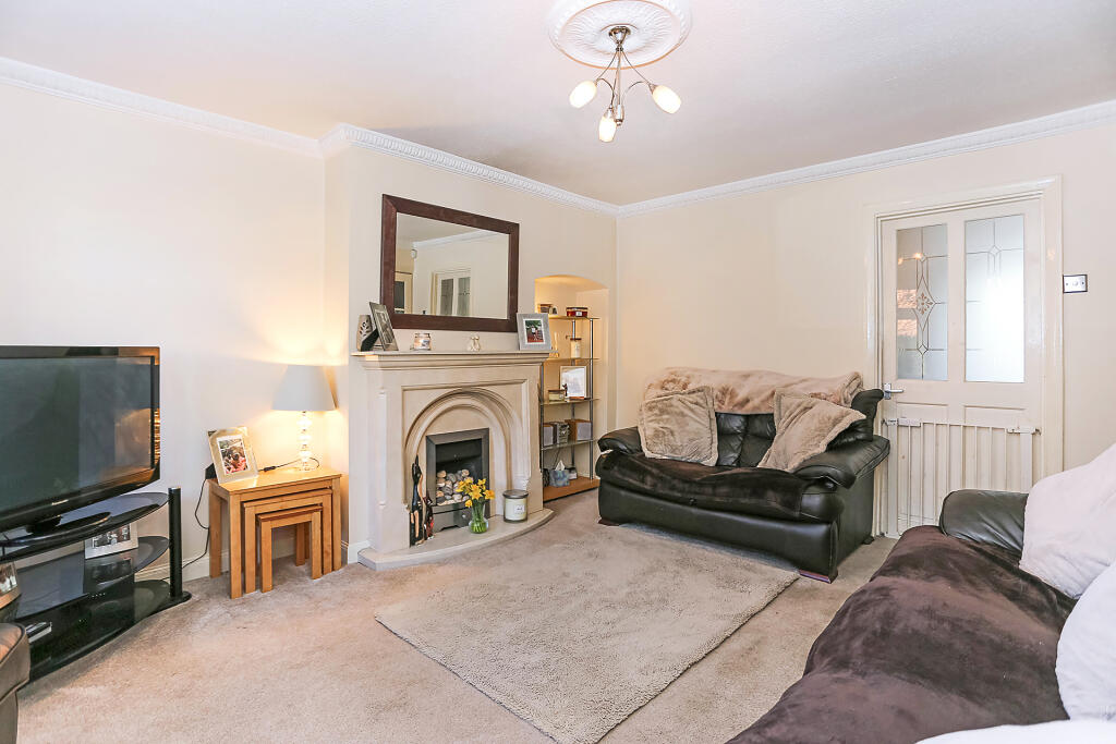 Fox Green Crescent, Birmingham - View 3