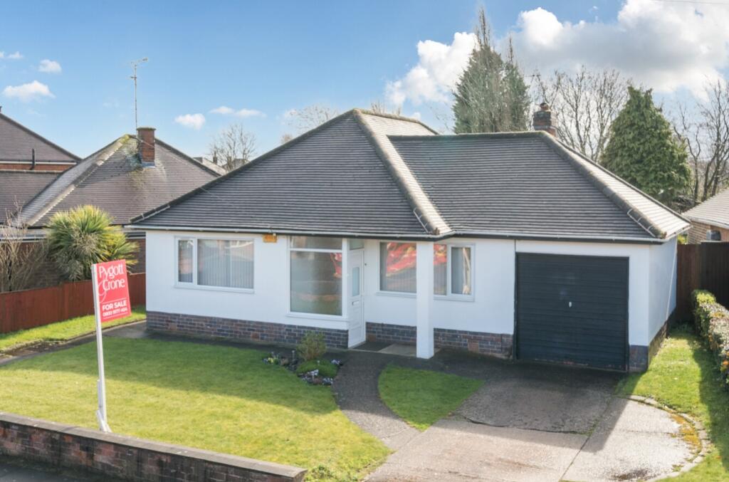 Main image of property: Seven Oaks Crescent, Bramcote, Nottingham, Nottinghamshire, NG9