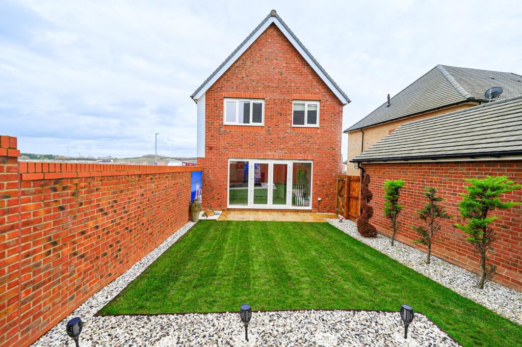 Shackleton Grove, Leighton Buzzard photo 4