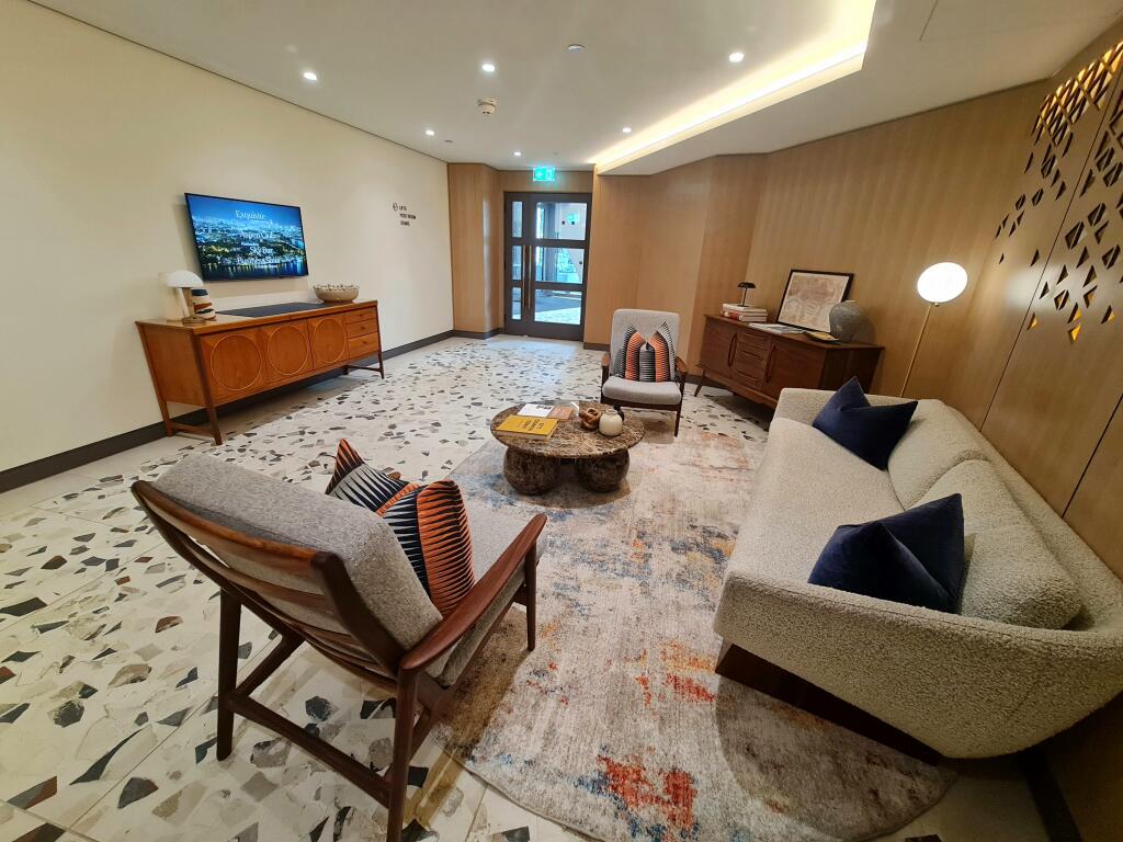 Main image of property: Marsh Wall, E22