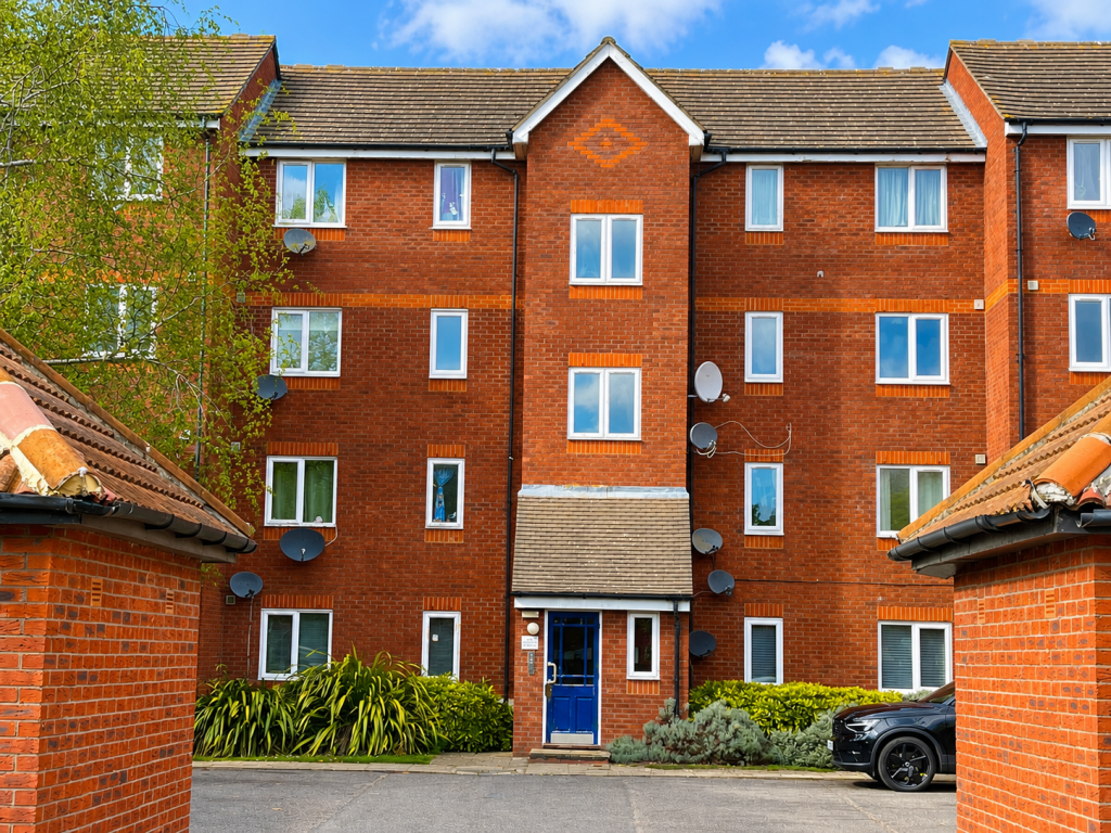 Main image of property: Flat 46, Tideside Court, Harlinger Street, London, SE18 5SW