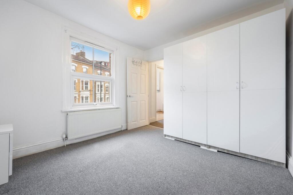 Apartment in London - View 5