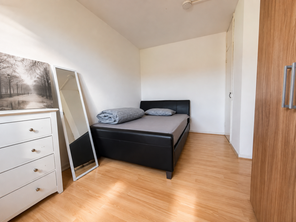 Apartment in London - View 3