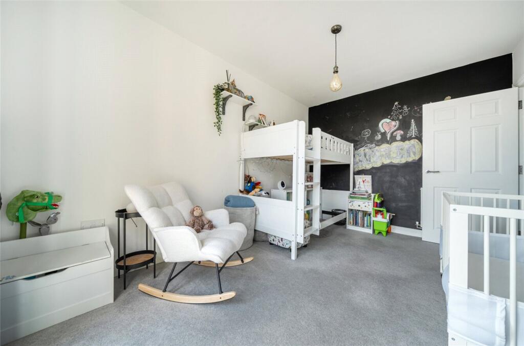 Apartment in Dartford, Castle Hill, Ebbsfleet Valley - More