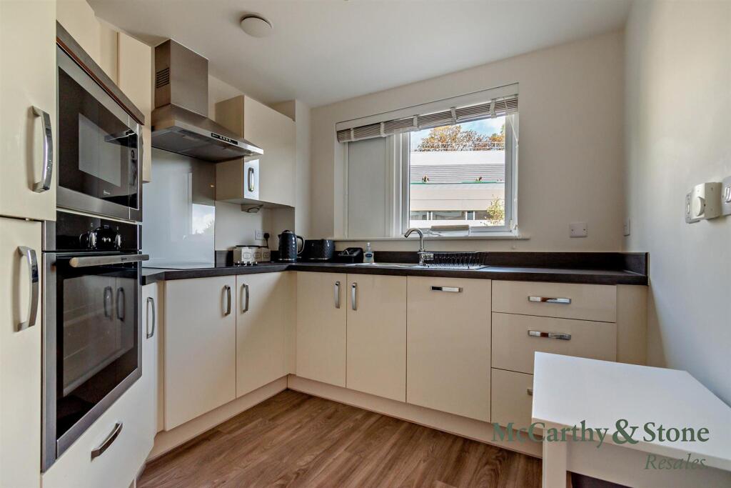 Apartment in Poole, Longfleet - View 5