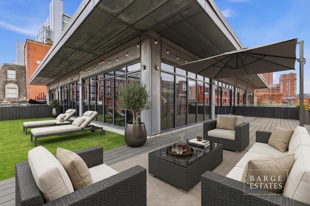 Main image of property: Penthouse, Britannia House, York Place, Leeds, West Yorkshire, LS1