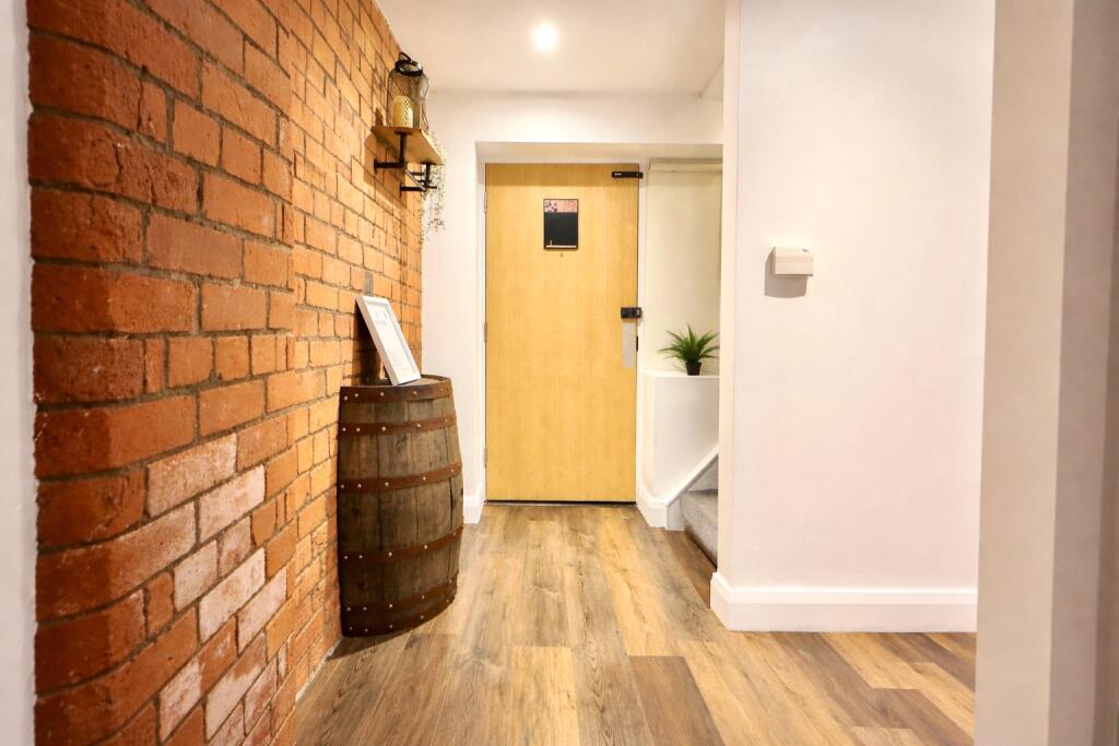 Crosshall Street, Liverpool, Merseyside, L1 photo 3