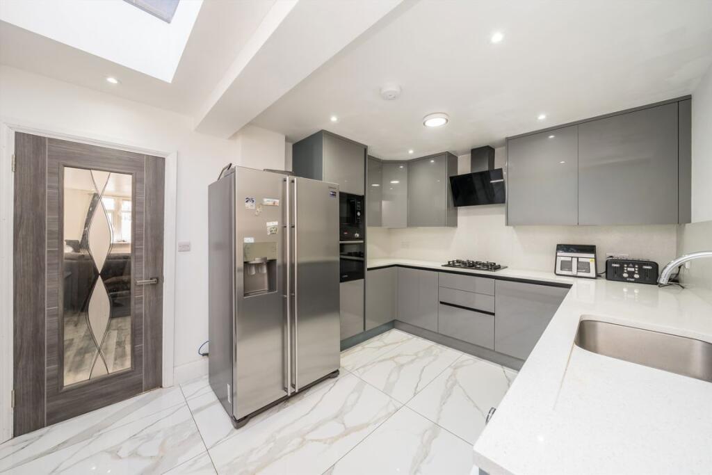 House in Twickenham - View 2