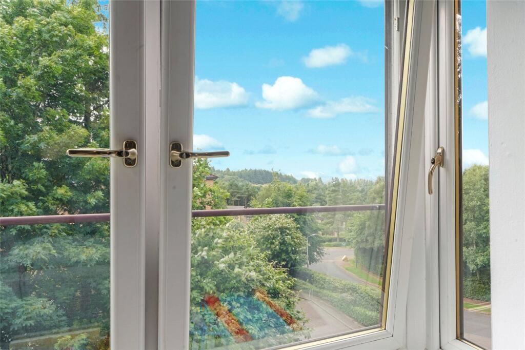 Apartment in Cumbernauld, North Lanarkshire - More