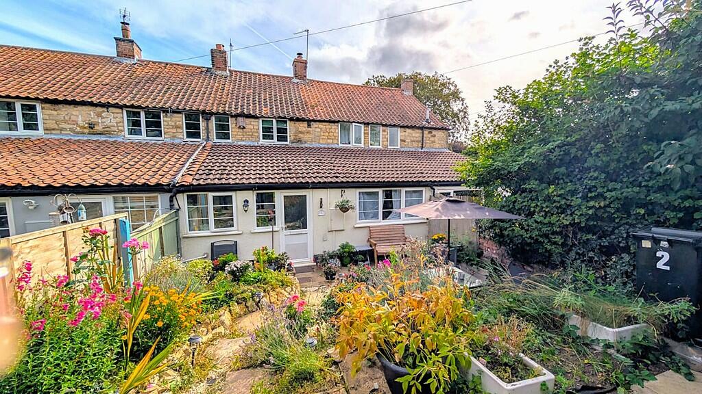 Main image of property: The Row, Main Street