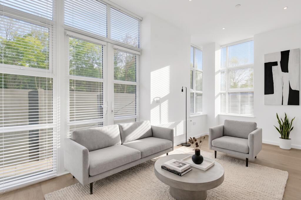 Main image of property: **LIMITED OFFER: £500.00 RENT CONTRIBUTION - PRIVATE PATIO - Sunrise Parkway, Milton Keynes