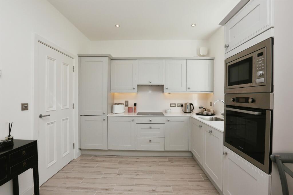 Wakeley Drive, Gosport photo 2