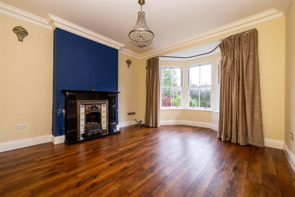 House in Leeds, Cross Gates - View 3