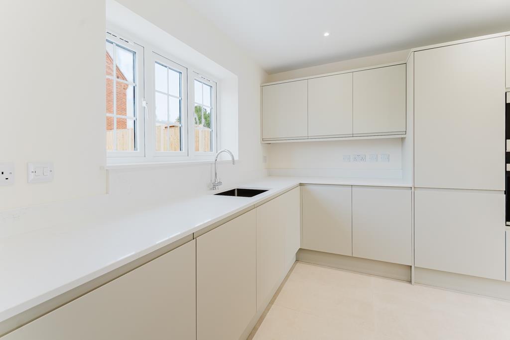 NN14 Rushton Road, Desborough - More