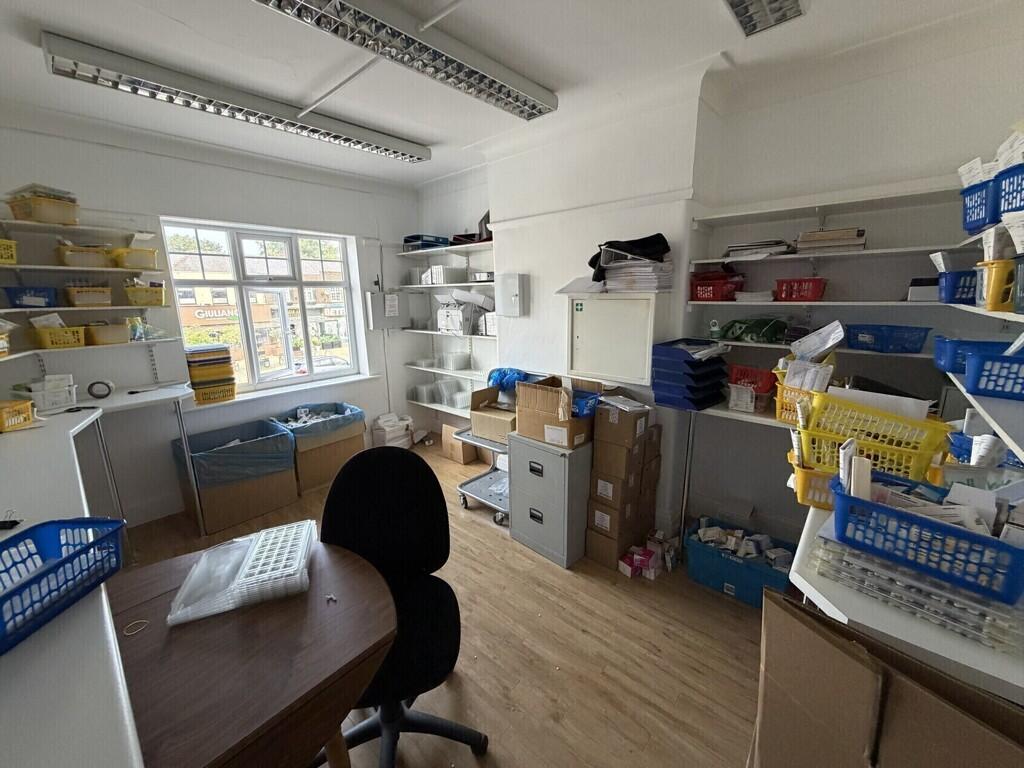Photo 8