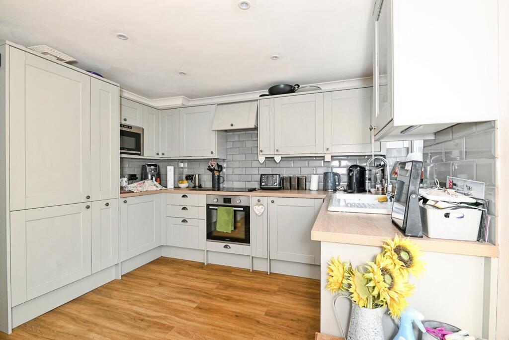 Main image of property: Roundhay, Leybourne, West Malling, Kent, ME19