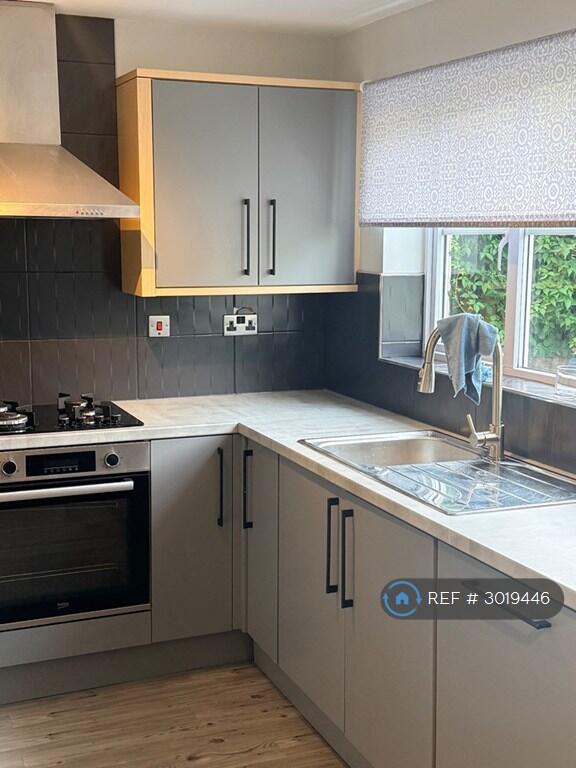 House in Bradford - View 5