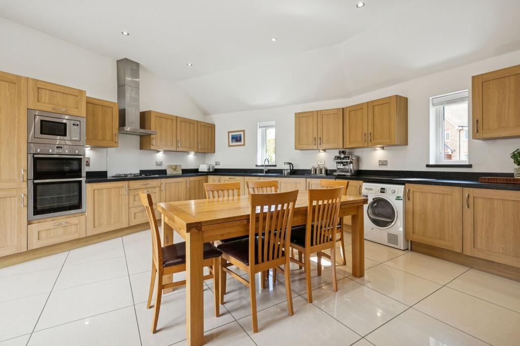 House in Stevenage - View 5