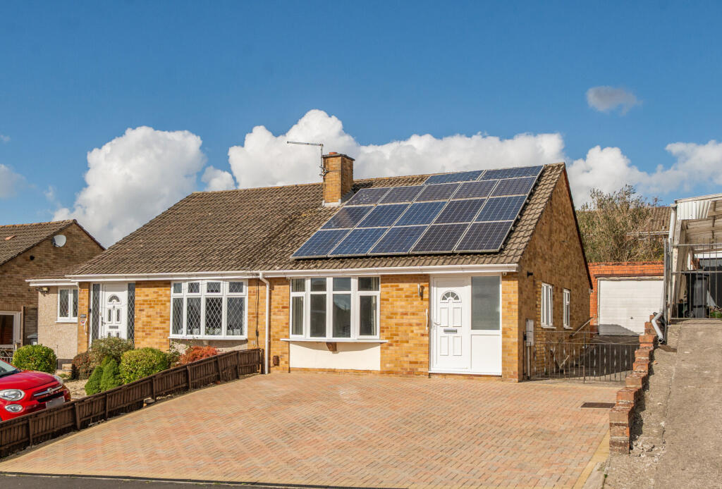 Main image of property: Larksleaze Road, Longwell Green, Bristol, Gloucestershire, BS30