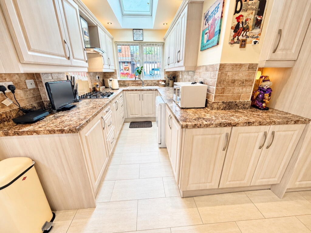 House in Dudley - View 3