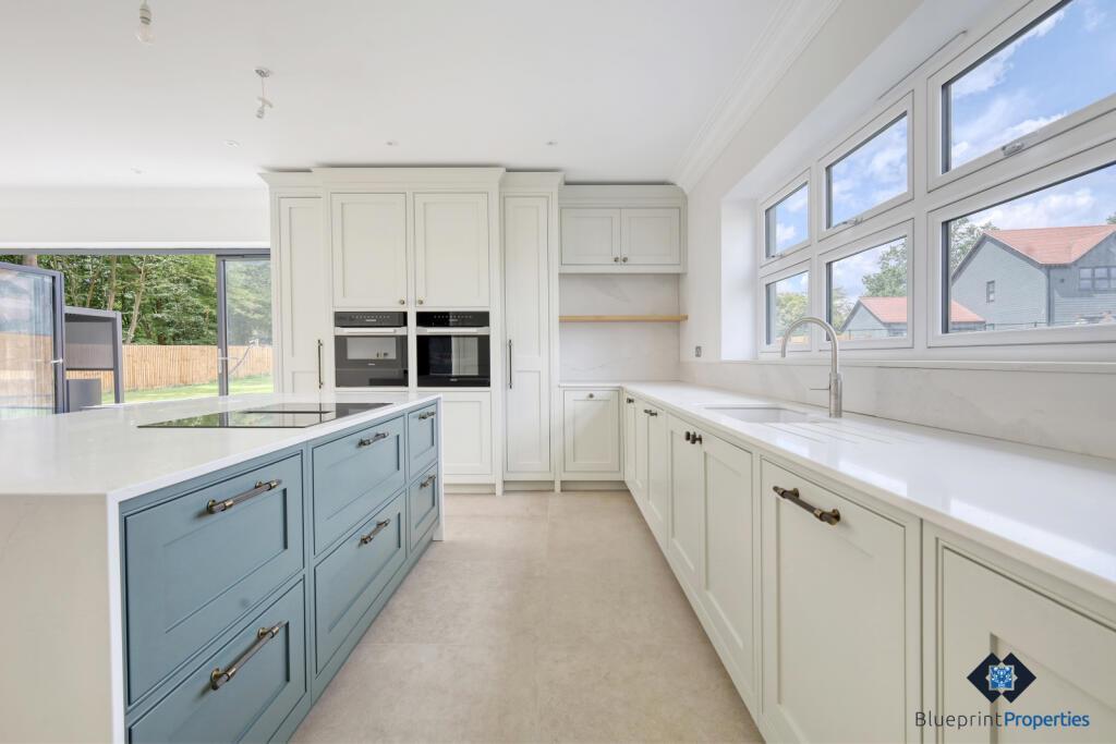 House in Brentwood, Doddinghurst - View 3