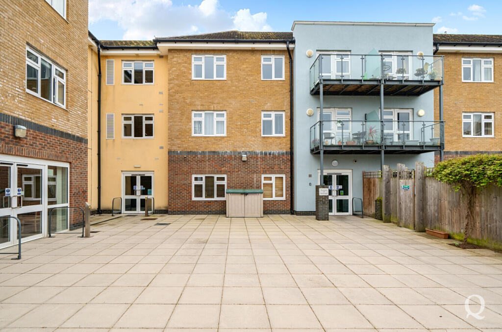 Apartment in Swale, Howt Green, Milton Regis - View 3