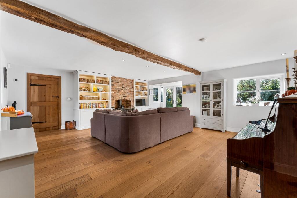 House in Eaton - View 5