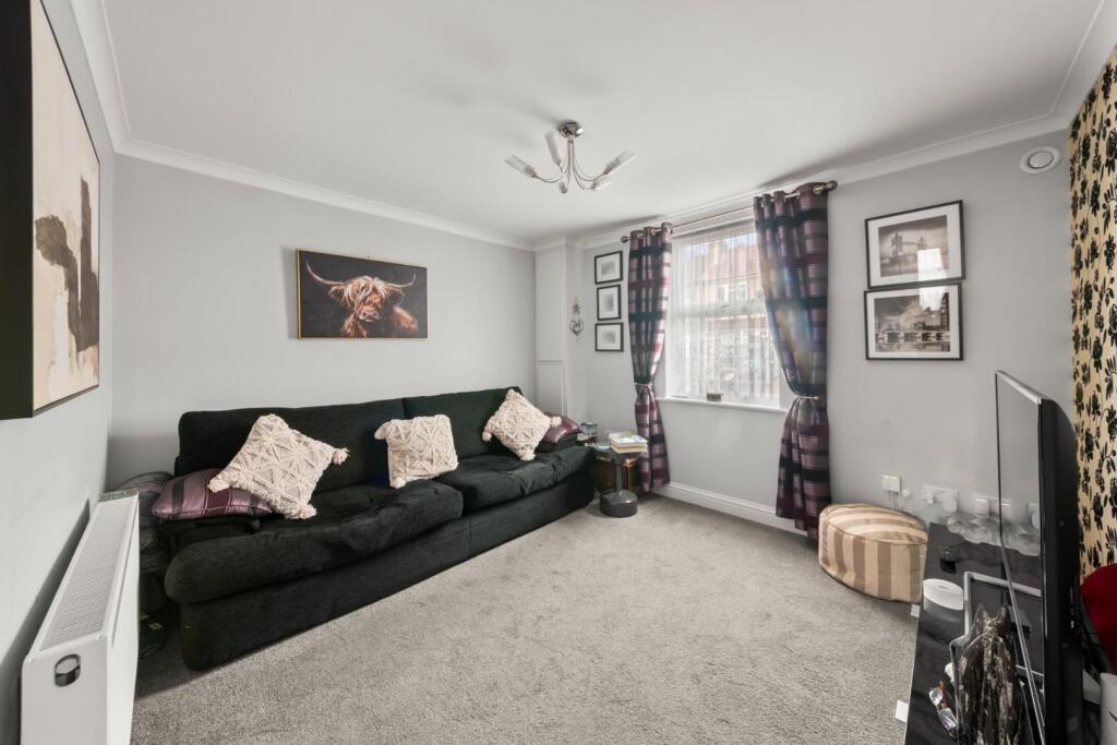 Nellgrove Road, Uxbridge photo 2