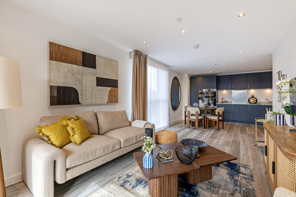 Apartment in Welwyn Hatfield, Roe Green, Hatfield - View 2