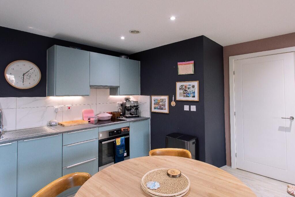Apartment in Daventry, West Northamptonshire - View 3