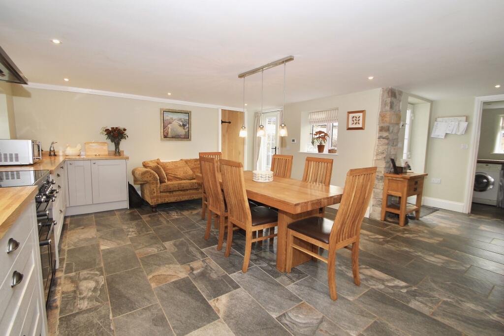 House in Compton Dundon - View 4