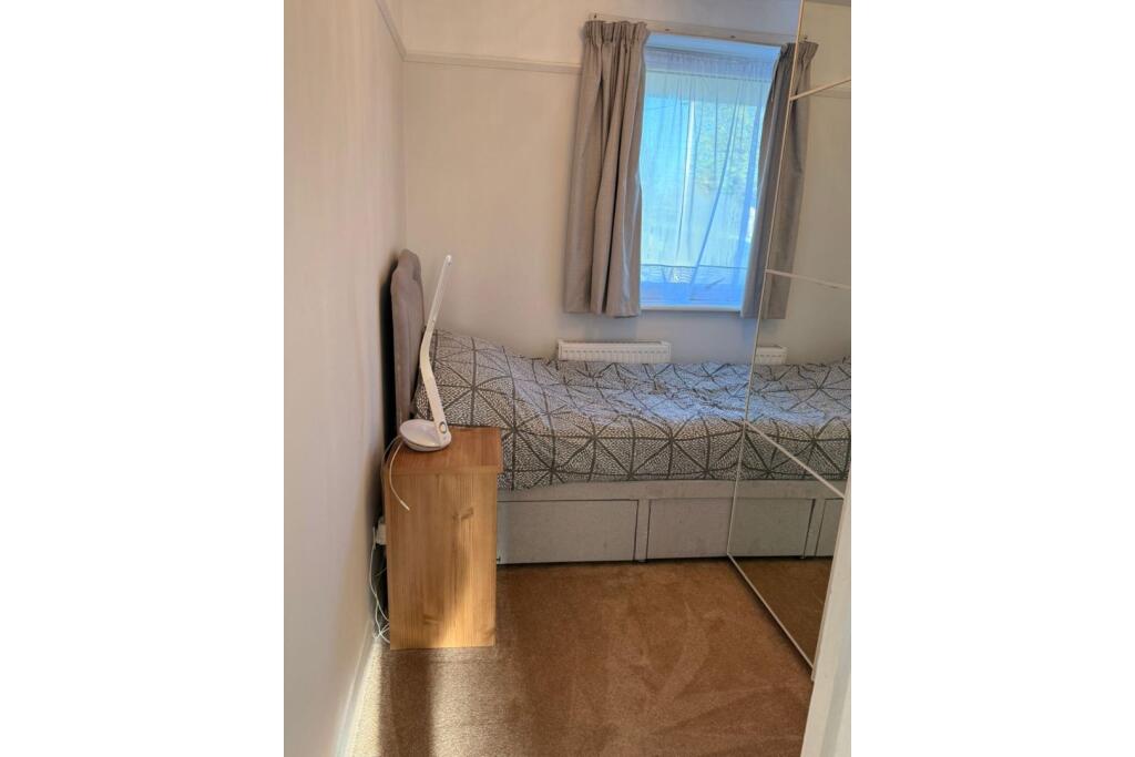 House in Harrow - More
