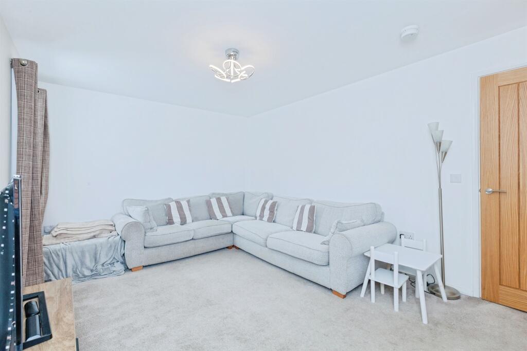 Harris Drive, Houghton-on-the-Hill, Leicester photo 4