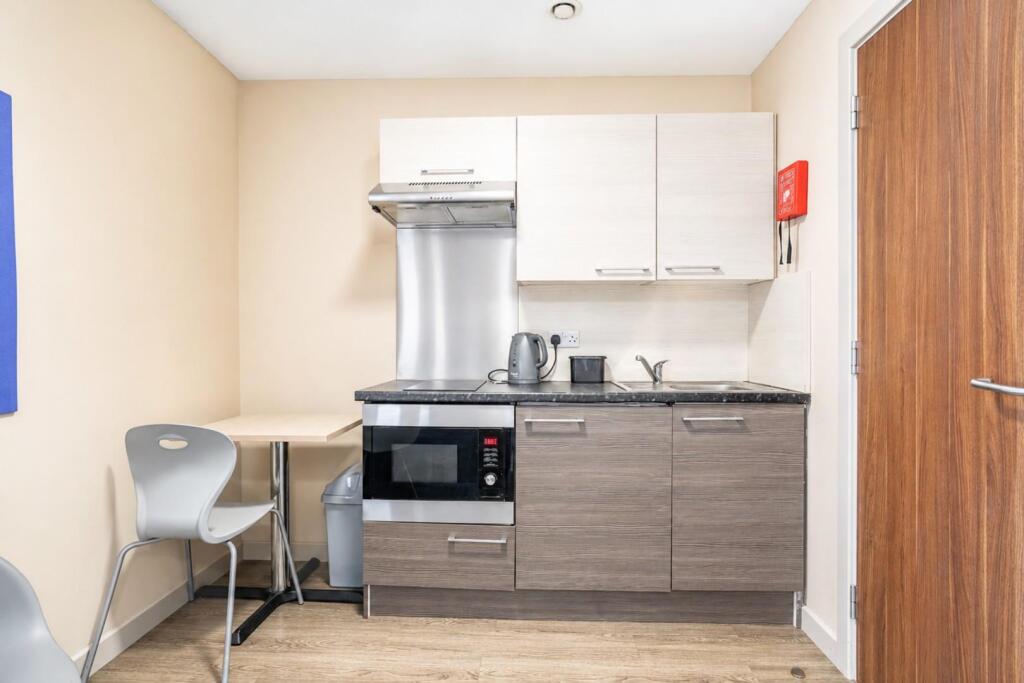 Apartment in York - View 5