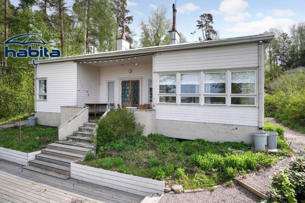 Main image of property: Etelä-Suomi, Kirkkonummi