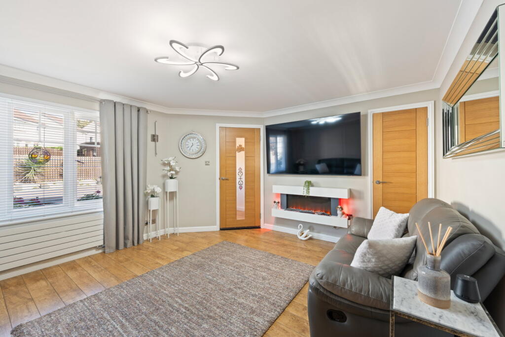 House in Kirkcaldy, Fife - More
