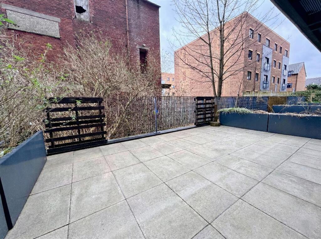 Budenberg, Woodfield Road, Altrincham photo 4