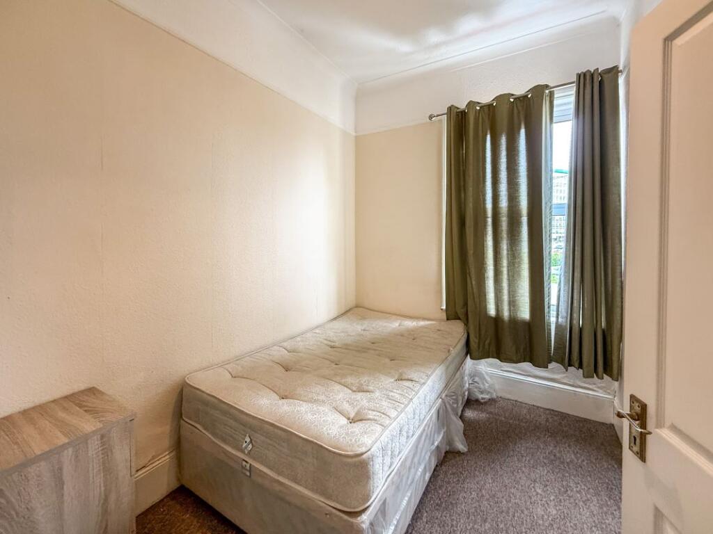 Additional image 8 of 18 St. Swithuns Road South, Bournemouth, Dorset, BH1 3RQ