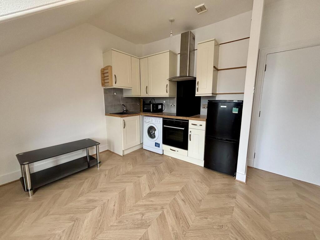 Main image of property: Attic Floor Right, 11 West Mount Street, Aberdeen, Aberdeen City