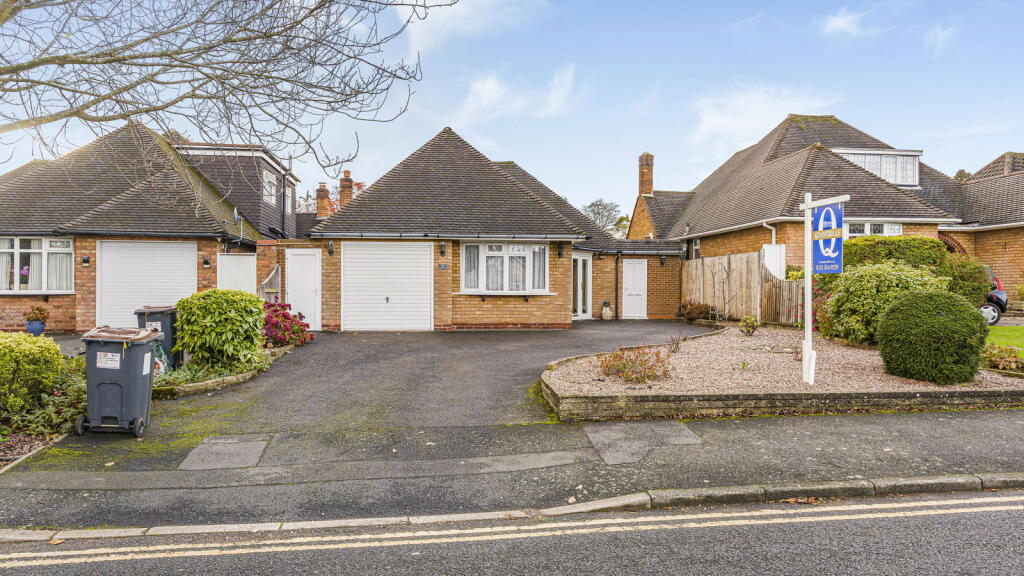 Main image of property: Irnham Road, Four Oaks