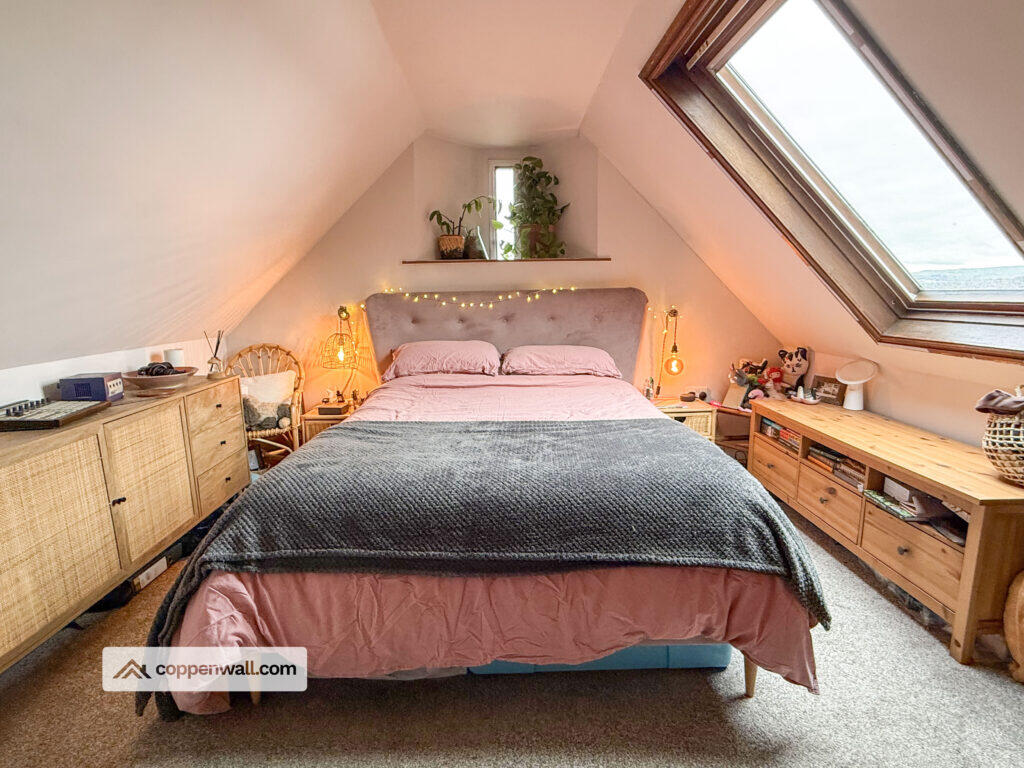 Apartment in Burnley, Rose Grove - More