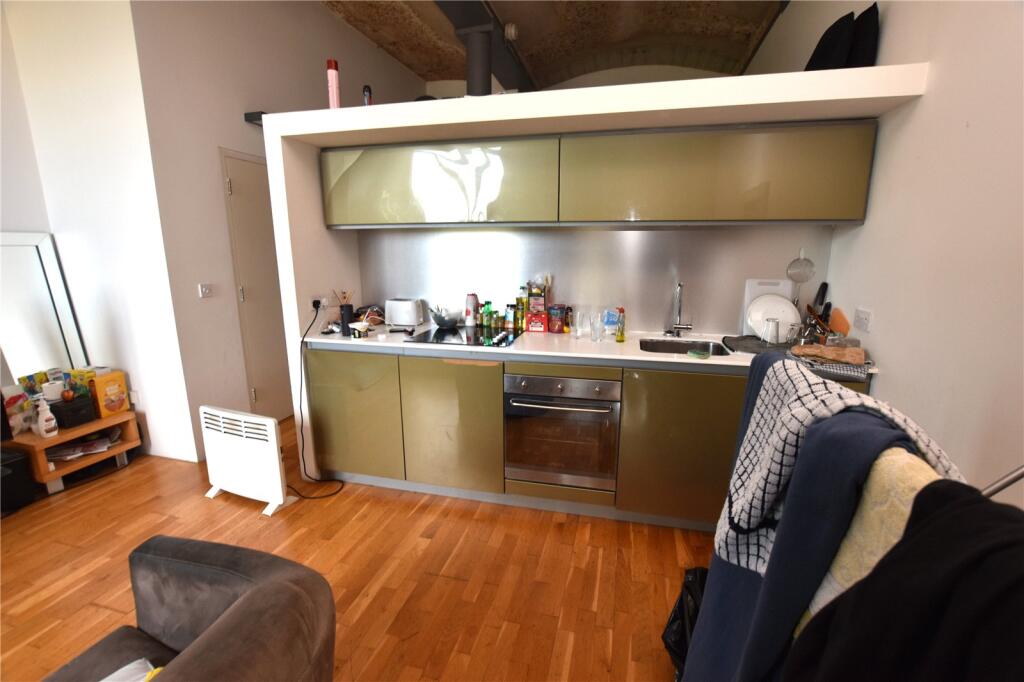 Apartment 113, The Velvet Mill, Lilycroft Road, Bradford, West Yorkshire photo 4