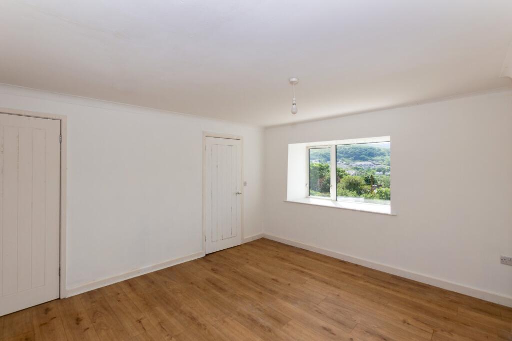 Bryn Derwen Terrace, Talysarn, Gwynedd, LL54 photo 4