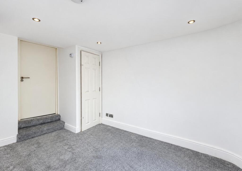 Apartment in Bath - More