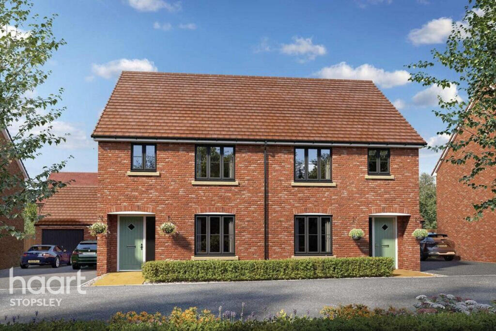Main image of property: 15 Holden Road, Hemel Hempstead