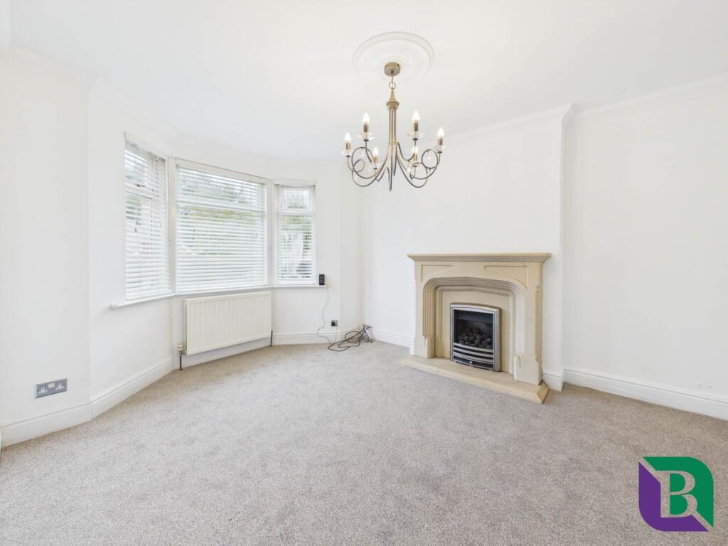 House in Aspley Guise, Central Bedfordshire - View 3
