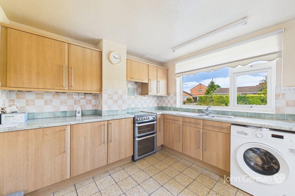 Fulton Drive, Coalville photo 4