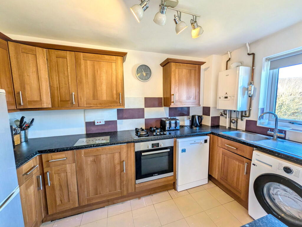 Beverley Drive, Kirby Cross, CO13 0UE photo 4