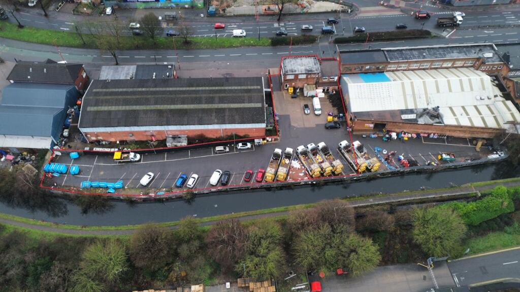 Main image of property: Offices and Yard at 409 Tyburn Road, Birmingham, B24 8HJ