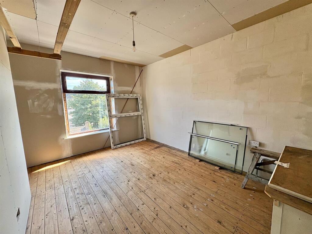 House in Brighouse, Rastrick - View 5